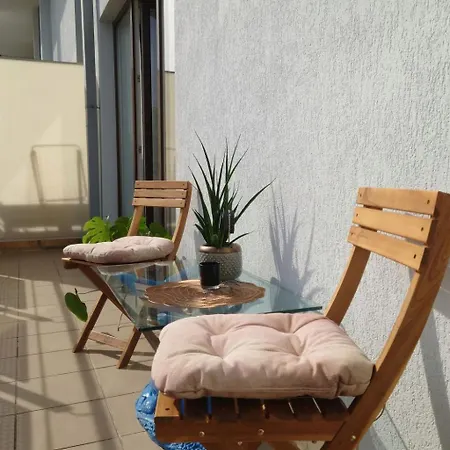 Helle In Mit Grossem Balkon By Interhome